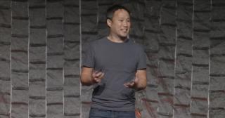 Joe Cheng speaking at RStudio's conference in 2022